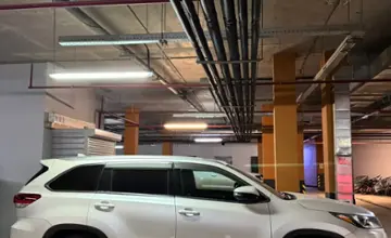 Toyota Highlander 2017 года за 20 000 000 тг. в Астана