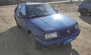 Volkswagen Vento 1995 года за 800 000 тг. в Актобе фото 3