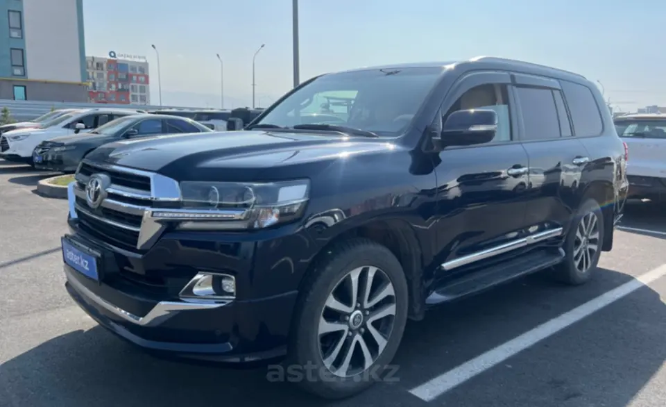 Toyota Land Cruiser 2019 года за 31 000 000 тг. в Алматы