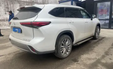 Toyota Highlander 2024 года за 28 000 000 тг. в Усть-Каменогорск