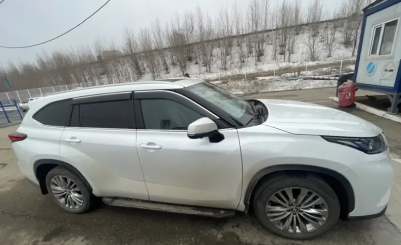 Toyota Highlander 2024 года за 28 000 000 тг. в Усть-Каменогорск фото 4