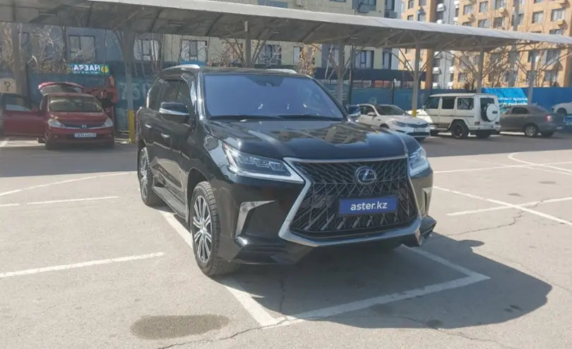 Lexus LX 2020 года за 45 000 000 тг. в Алматы