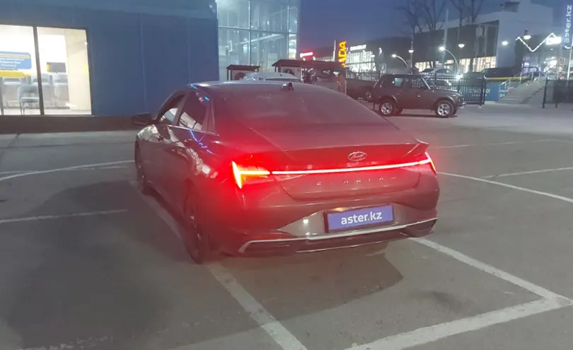 Hyundai Elantra 2022 года за 8 500 000 тг. в Алматы фото 4