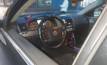 Volkswagen Touareg 2007 года за 4 500 000 тг. в Алматы фото 5