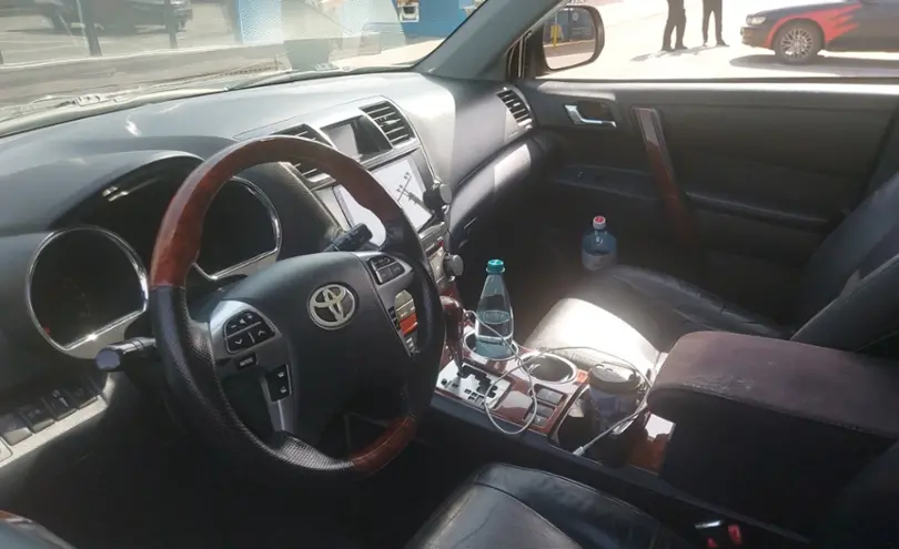 Toyota Highlander 2011 года за 11 000 000 тг. в Алматы фото 5
