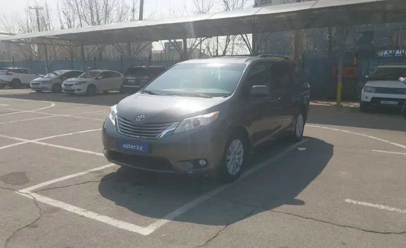 Toyota Sienna 2016 года за 13 400 000 тг. в Алматы