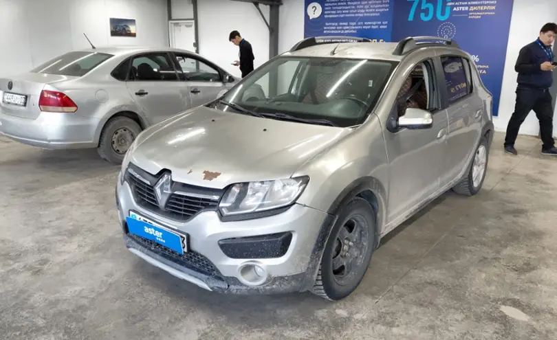 Renault Sandero 2016 года за 4 000 000 тг. в Астана