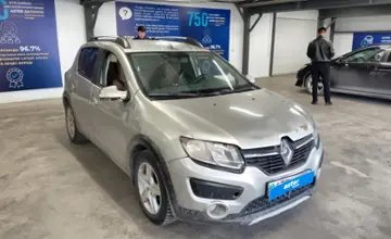 Renault Sandero 2016 года за 4 000 000 тг. в Астана фото 2