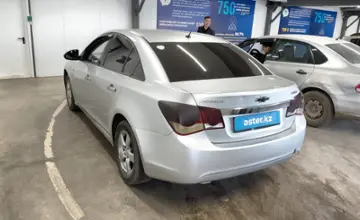 Chevrolet Cruze 2010 года за 2 800 000 тг. в Астана фото 4