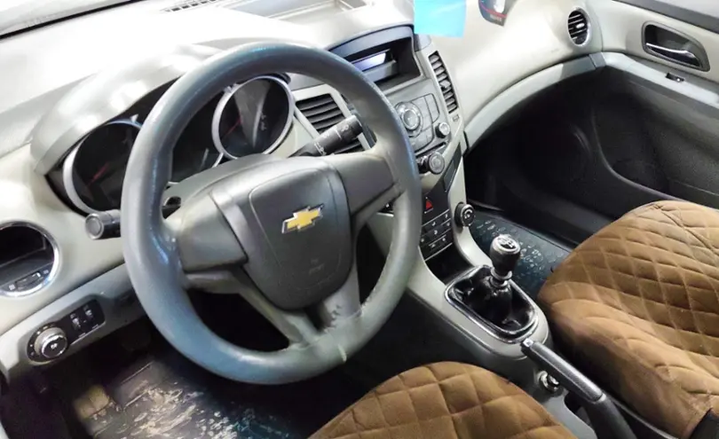 Chevrolet Cruze 2010 года за 2 800 000 тг. в Астана фото 5