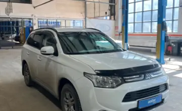 Mitsubishi Outlander 2013 года за 7 200 000 тг. в Караганда фото 3