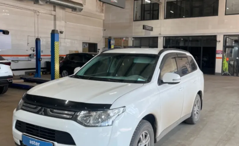 Mitsubishi Outlander 2013 года за 7 200 000 тг. в Караганда