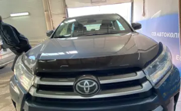 Toyota Highlander 2019 года за 17 000 000 тг. в Астана фото 2