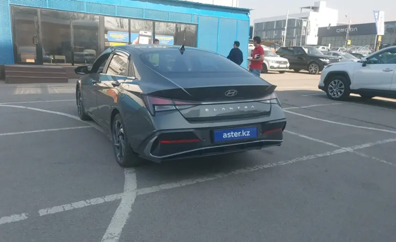 Hyundai Elantra 2024 года за 8 900 000 тг. в Алматы фото 4