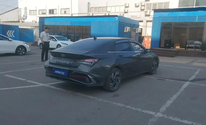 Hyundai Elantra 2024 года за 8 900 000 тг. в Алматы фото 3