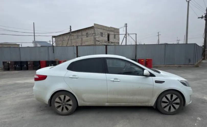 Kia Rio 2015 года за 5 800 000 тг. в Атырау фото 4