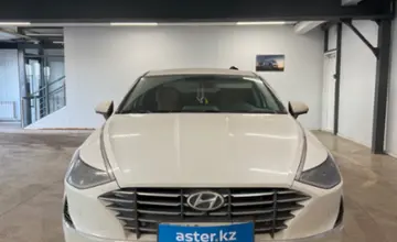 Hyundai Sonata 2022 года за 12 000 000 тг. в Астана фото 2