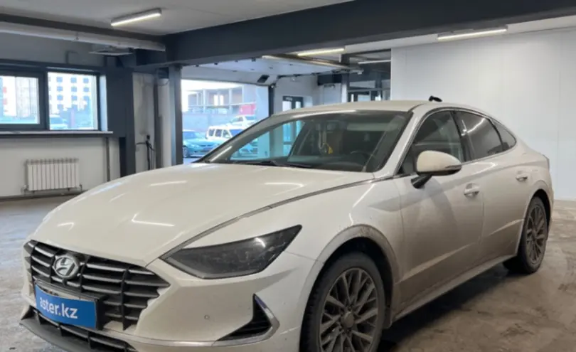 Hyundai Sonata 2022 года за 12 000 000 тг. в Астана