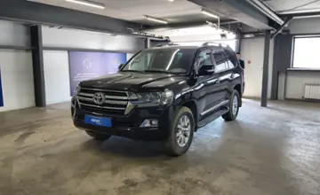 Toyota Land Cruiser 2016 года за 35 000 000 тг. в Астана фото 1