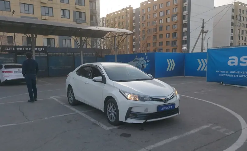 Toyota Corolla 2018 года за 7 000 000 тг. в Алматы фото 2