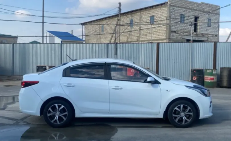 Kia Rio 2020 года за 7 000 000 тг. в Атырау фото 4