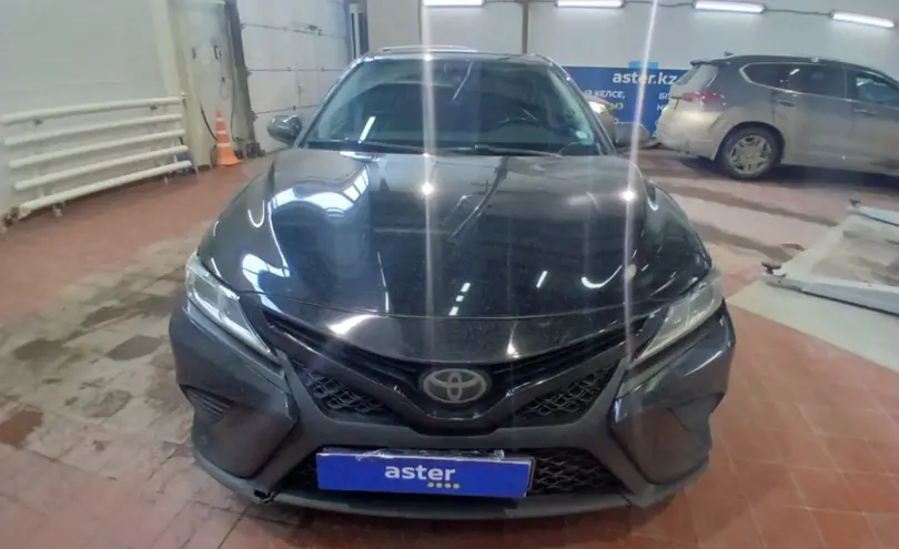 Toyota Camry 2018 года за 11 000 000 тг. в Астана