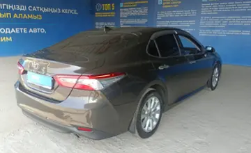 Toyota Camry 2021 года за 13 500 000 тг. в Алматы