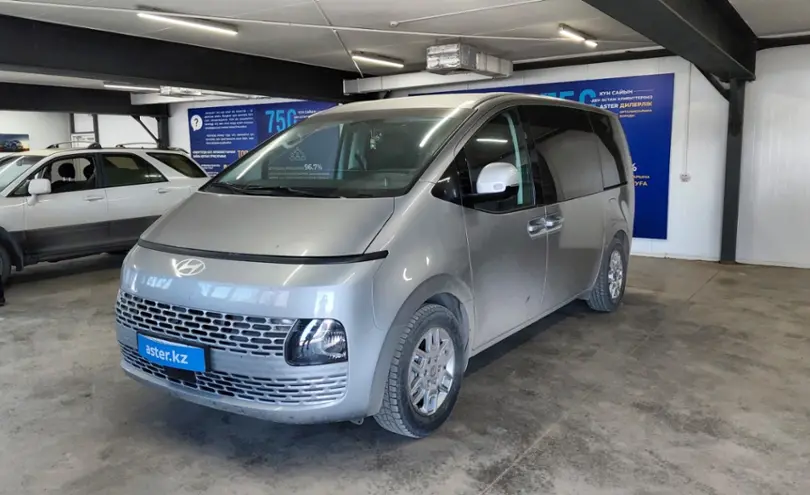 Hyundai Staria 2024 года за 26 000 000 тг. в Астана