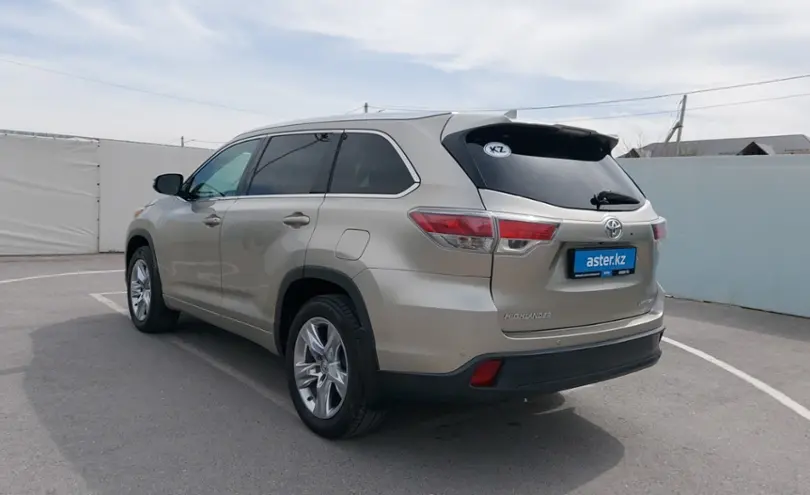 Toyota Highlander 2015 года за 15 000 000 тг. в Шымкент фото 4