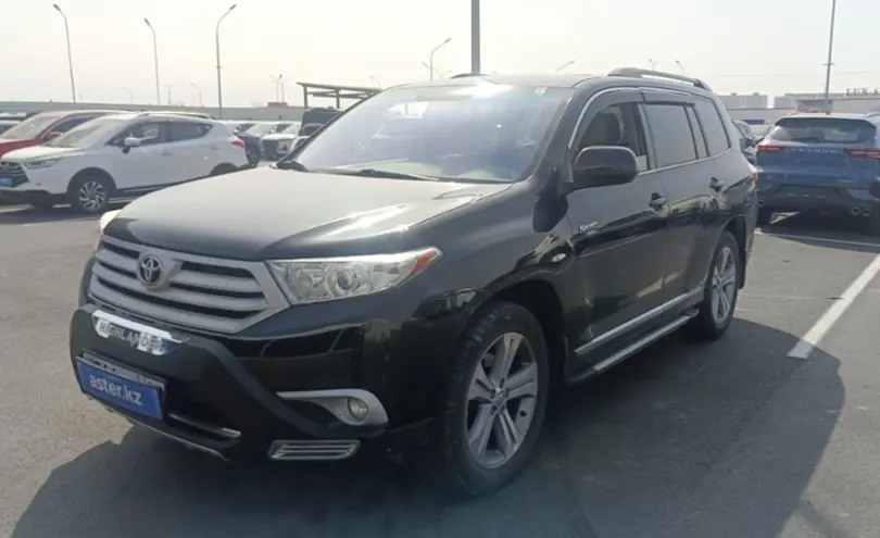 Toyota Highlander 2014 года за 13 000 000 тг. в Алматы