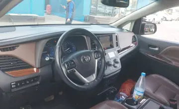 Toyota Sienna 2015 года за 15 000 000 тг. в Алматы фото 5