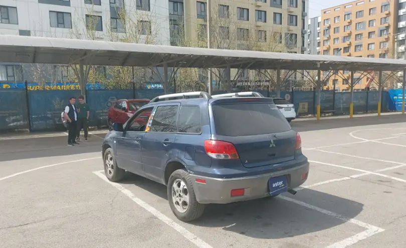 Mitsubishi Outlander 2003 года за 3 500 000 тг. в Алматы фото 4