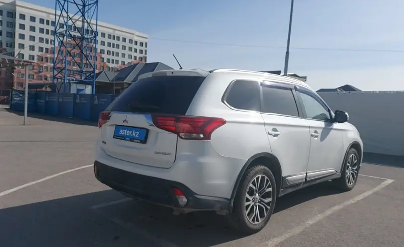 Mitsubishi Outlander 2016 года за 8 000 000 тг. в Шымкент фото 3