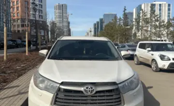 Toyota Highlander 2014 года за 17 000 000 тг. в Астана фото 2