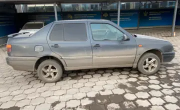 Volkswagen Vento 1992 года за 800 000 тг. в Караганда фото 4