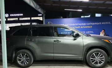 Toyota Highlander 2017 года за 17 000 000 тг. в Талдыкорган фото 4