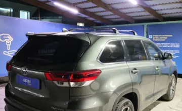 Toyota Highlander 2017 года за 17 000 000 тг. в Талдыкорган