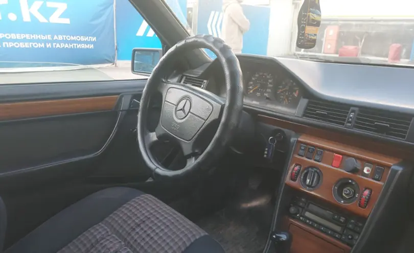 Mercedes-Benz E-Класс 1993 года за 1 500 000 тг. в Алматы фото 5