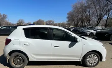 Renault Sandero 2015 года за 3 000 000 тг. в Актобе фото 4