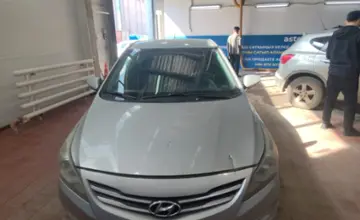Hyundai Solaris 2015 года за 4 000 000 тг. в Астана фото 2