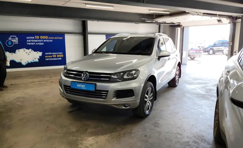 Volkswagen Touareg 2012 года за 13 000 000 тг. в Астана
