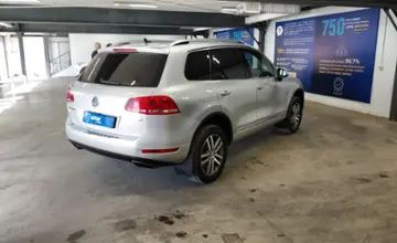 Volkswagen Touareg 2012 года за 13 000 000 тг. в Астана фото 3