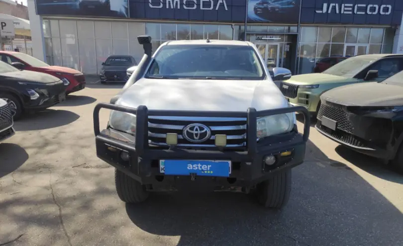 Toyota Hilux 2017 года за 17 000 000 тг. в Актобе фото 2