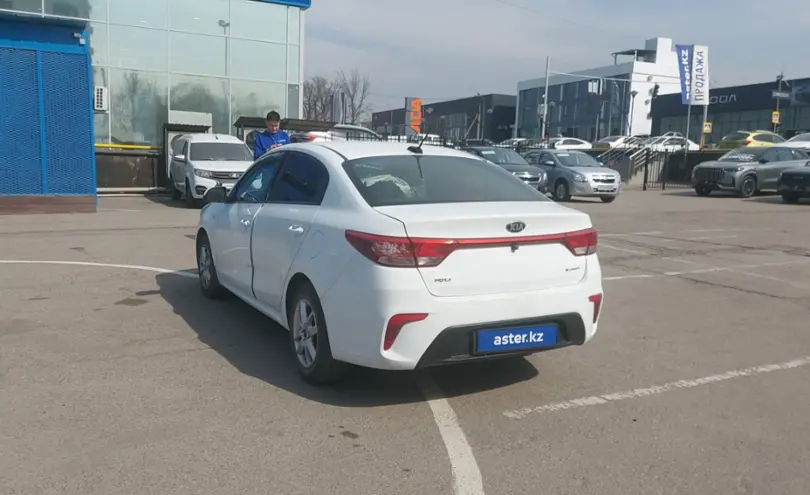 Kia Rio 2019 года за 6 000 000 тг. в Алматы фото 4