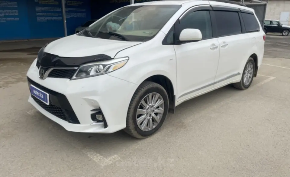 Toyota Sienna 2015 года за 16 000 000 тг. в Кызылорда