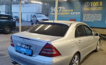 Mercedes-Benz C-Класс 2005 года за 3 500 000 тг. в Алматы