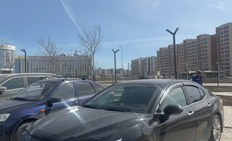Toyota Camry 2020 года за 14 500 000 тг. в Астана