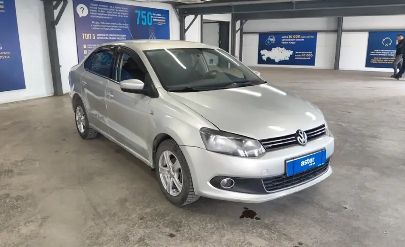 Volkswagen Polo 2011 года за 3 500 000 тг. в Астана фото 2