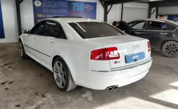 Audi S8 2006 года за 8 500 000 тг. в Астана фото 4