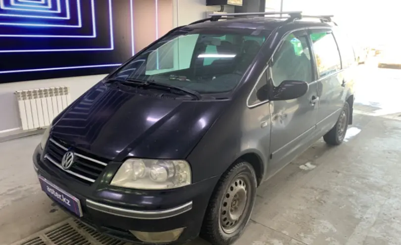 Volkswagen Sharan 2001 года за 2 000 000 тг. в Павлодар